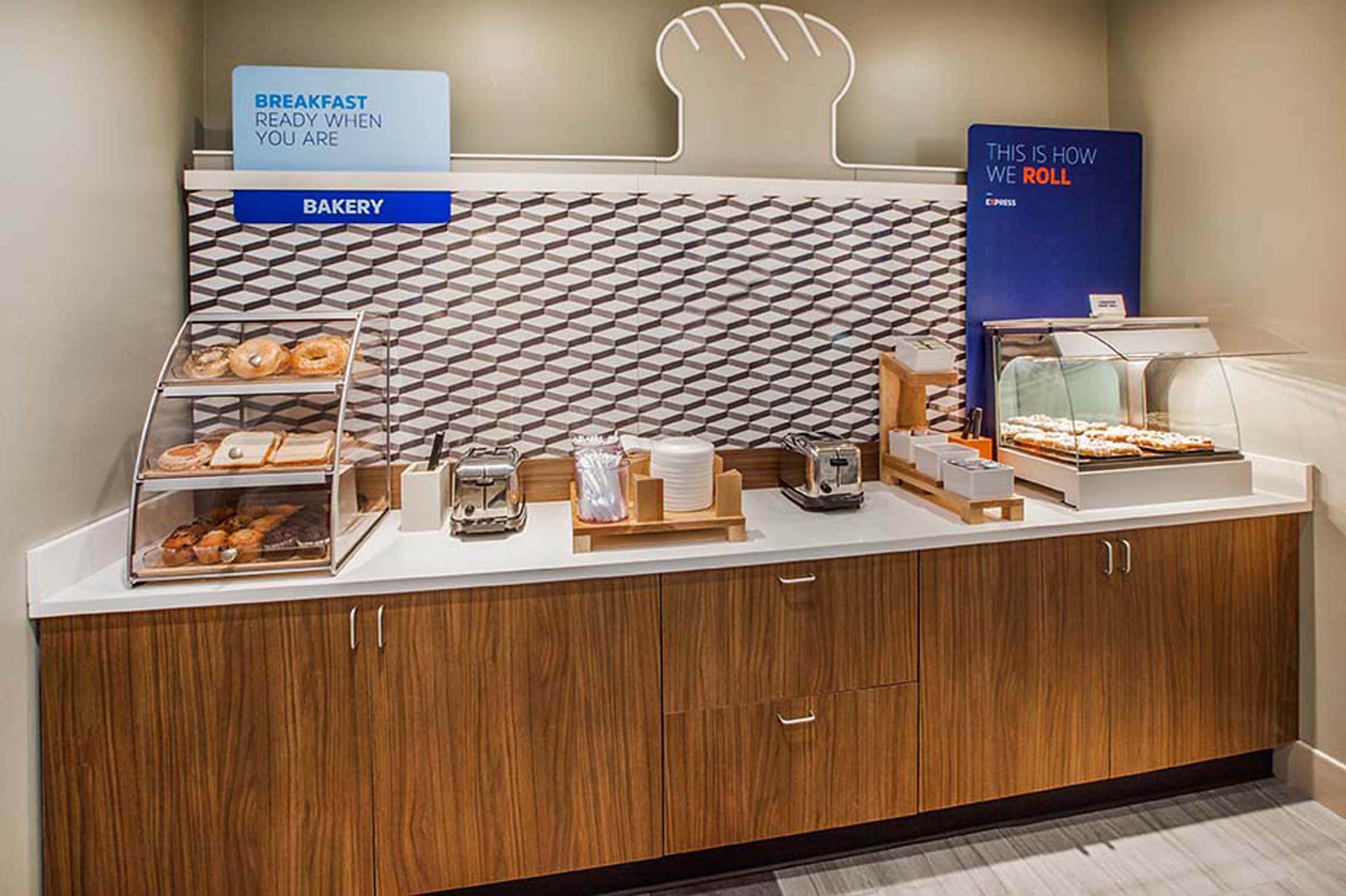 Holiday Inn Express & Suites Waterville - North By Ihg Eksteriør bilde