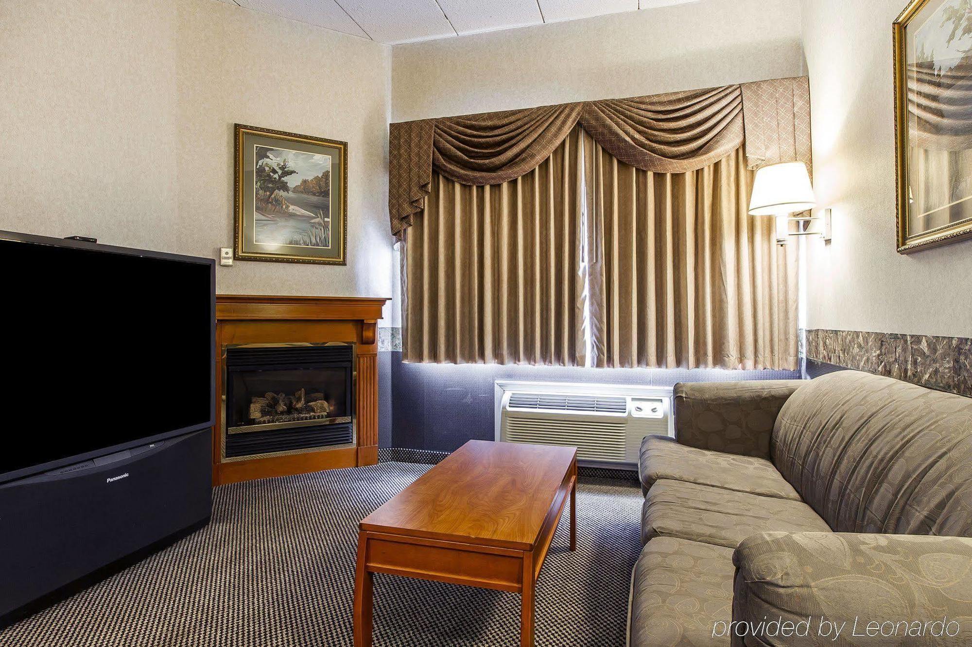 Holiday Inn Express & Suites Waterville - North By Ihg Eksteriør bilde